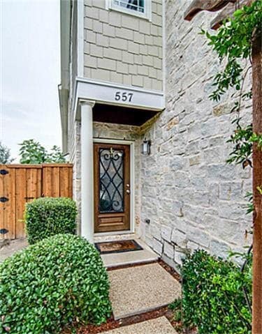 Building Photo - 557 Mobley Way