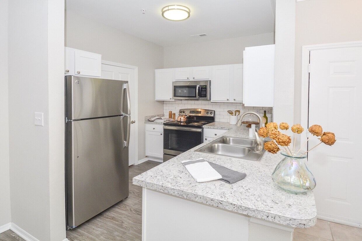 Windsor Addison Park Apartments 6225 Hackberry Creek Trl Charlotte