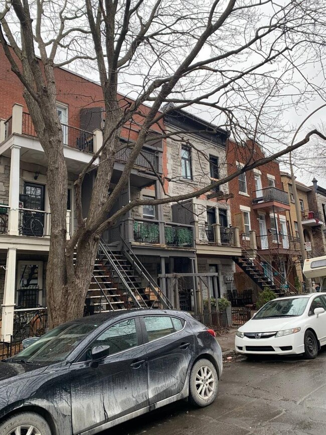 Building Photo - 4051 Rue Cartier