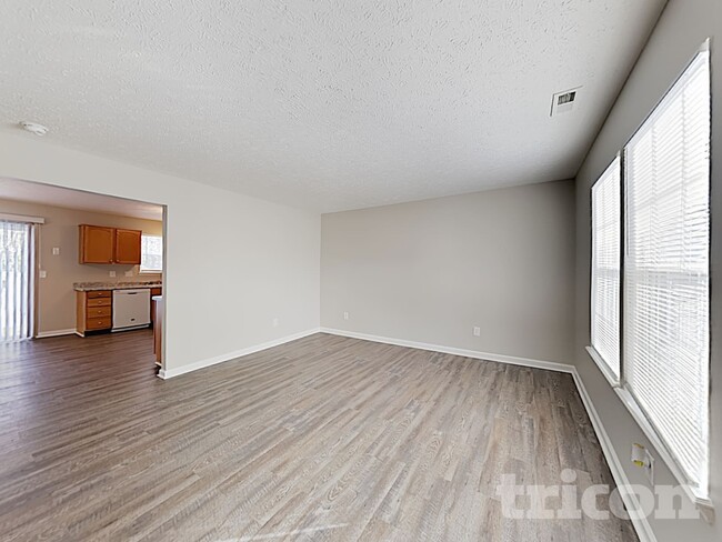 Building Photo - 10740 Snowdrop Way