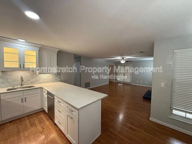 Building Photo - 1324 Forest Creek Dr.