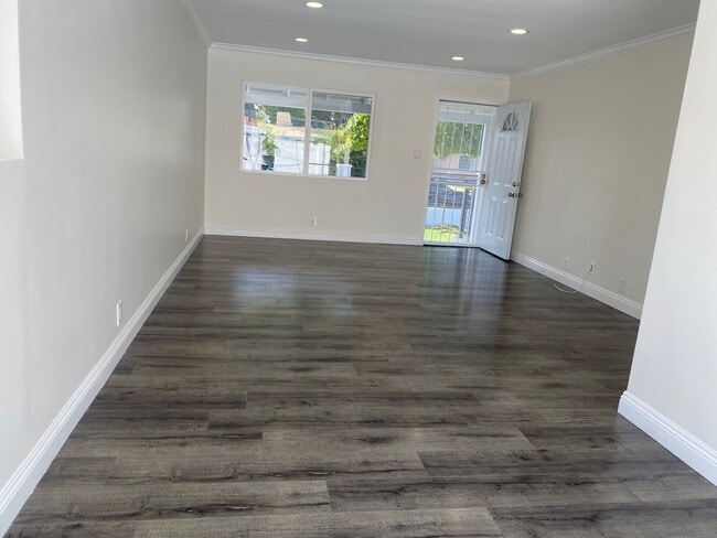 Building Photo - 6644 Atoll Ave