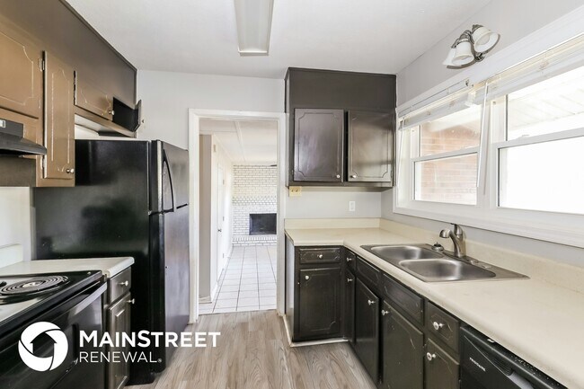 Foto del edificio - 7956 Coventry Ct