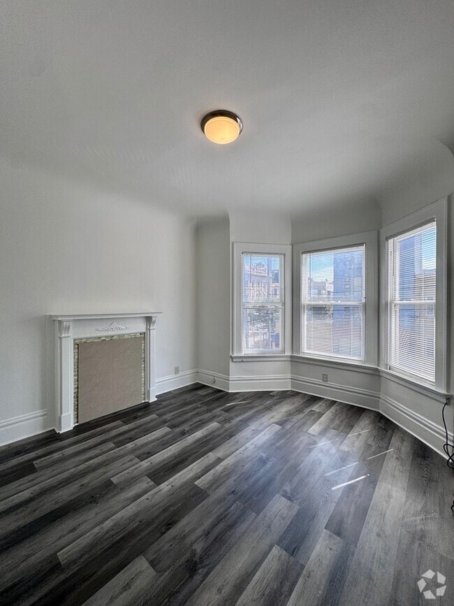 Building Photo - 1563 Powell St