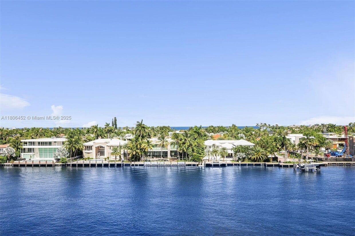 Foto principal - 20515 E Country Club Dr