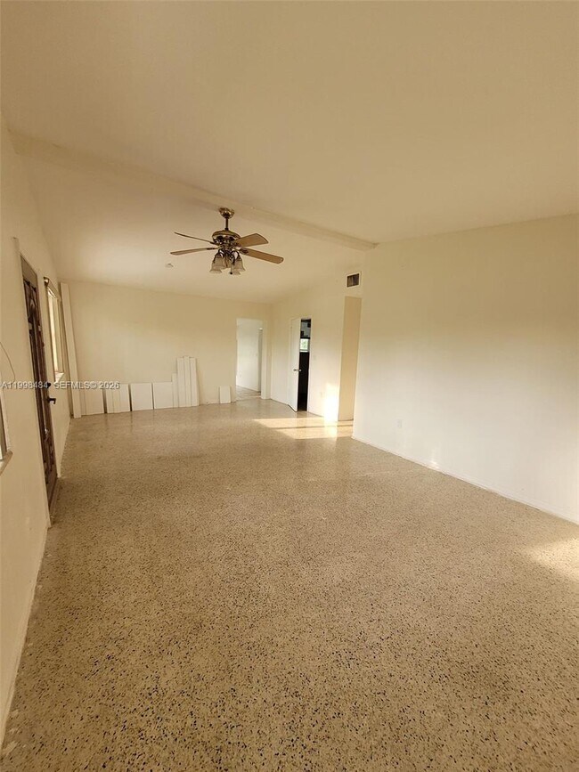 Foto del edificio - 26925 SW 145th Ave