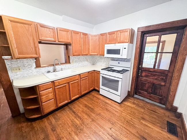 Foto del edificio - 307 Cascadilla St