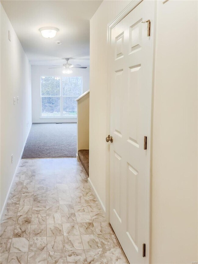 Building Photo - 135 Day Lily Ln