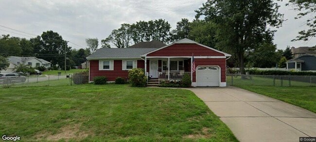 Building Photo - 1 Applewood Dr