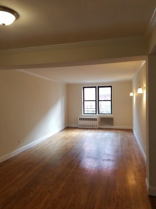 Primary Photo - 455 E 77th St