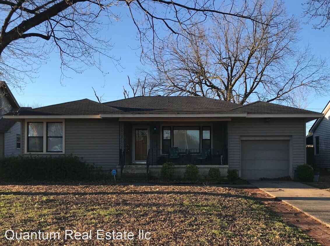 Primary Photo - 3 br, 2 bath House - 4002 S. P ST