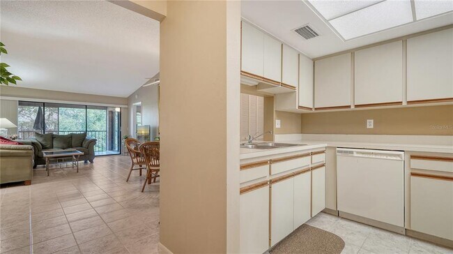 Foto del edificio - 5649 Summerside Ln