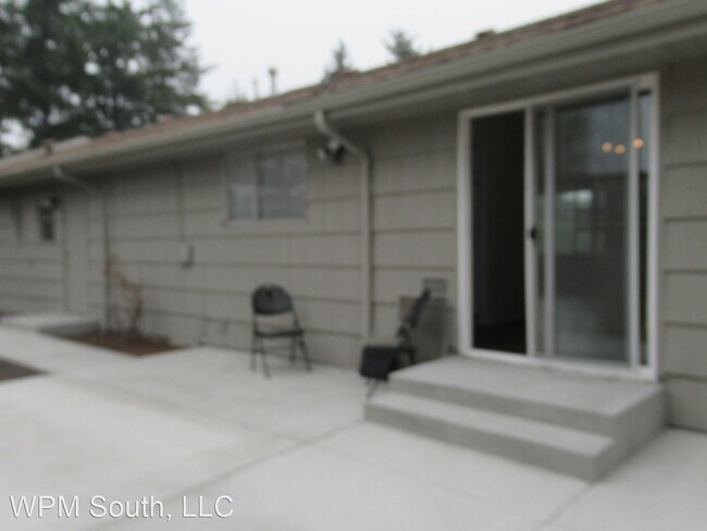 Foto del edificio - 3 br, 1.5 bath House - 10402 SE 211th St