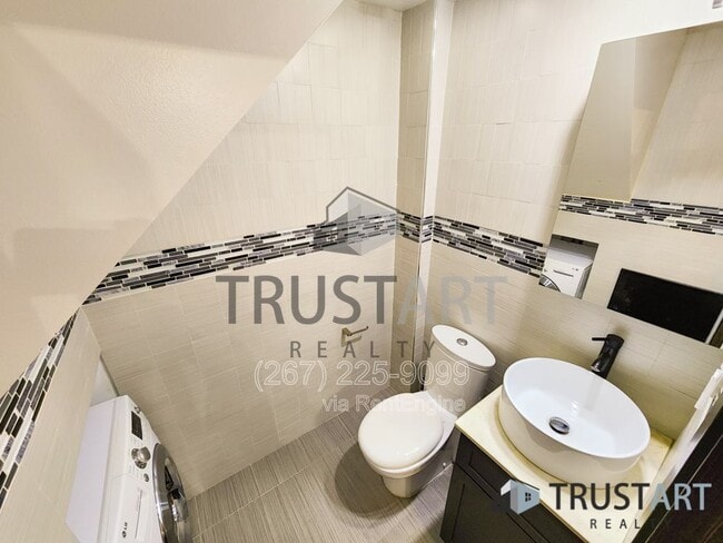 Foto del edificio - 12135 Academy Rd