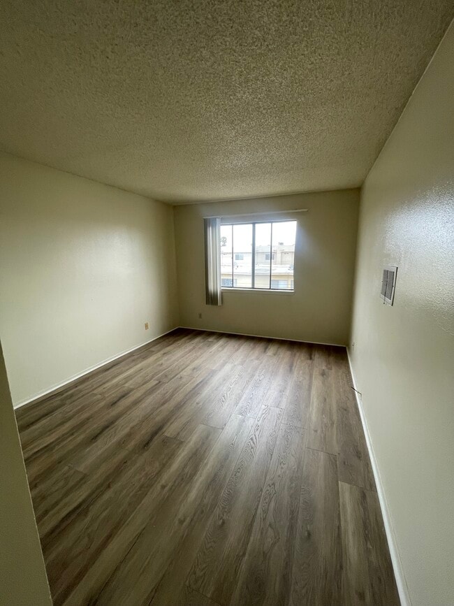 Foto del edificio - 14032 Doty, Hawthorne, CA 90250