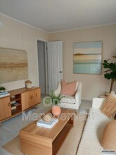 Building Photo - 356 Bayhead Dr