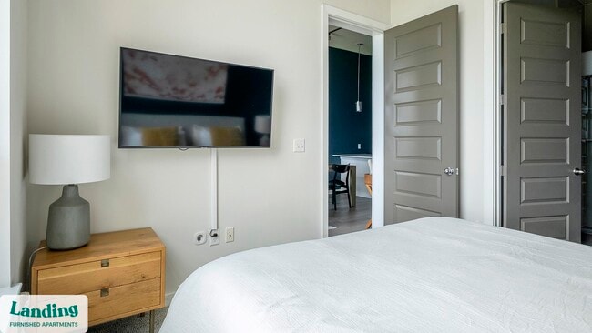 Building Photo - 825 Usener St