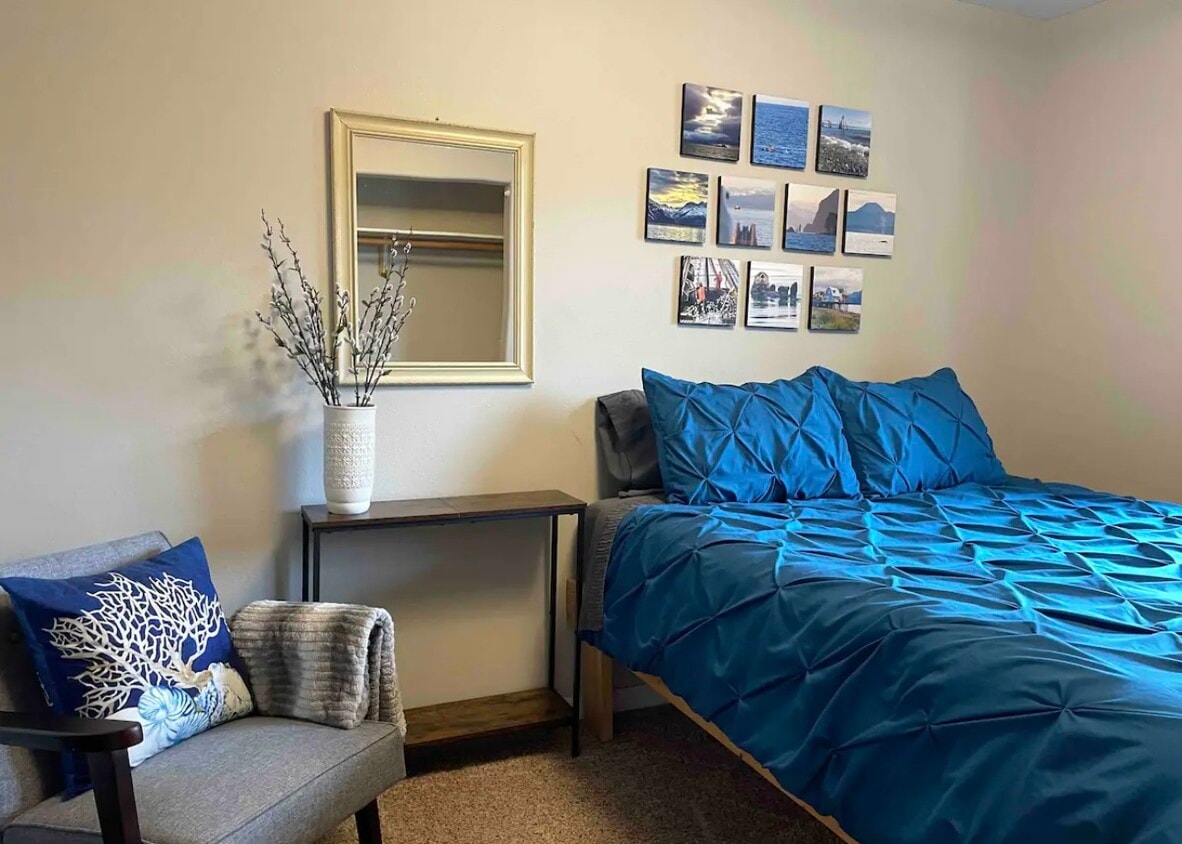 Primary Photo - 3936 Svedlund St