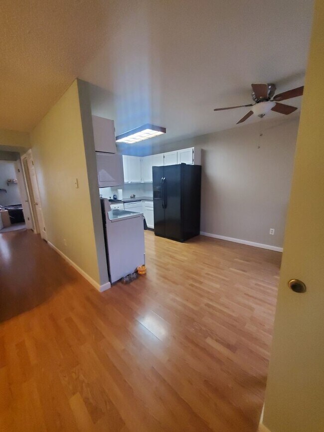 Foto del edificio - Very Cute 2 Bedroom 1 Bath Condo in Longmo...