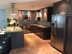 Building Photo - 345 Chardon Rd