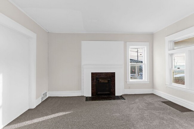 Building Photo - 826 Michigan Ave