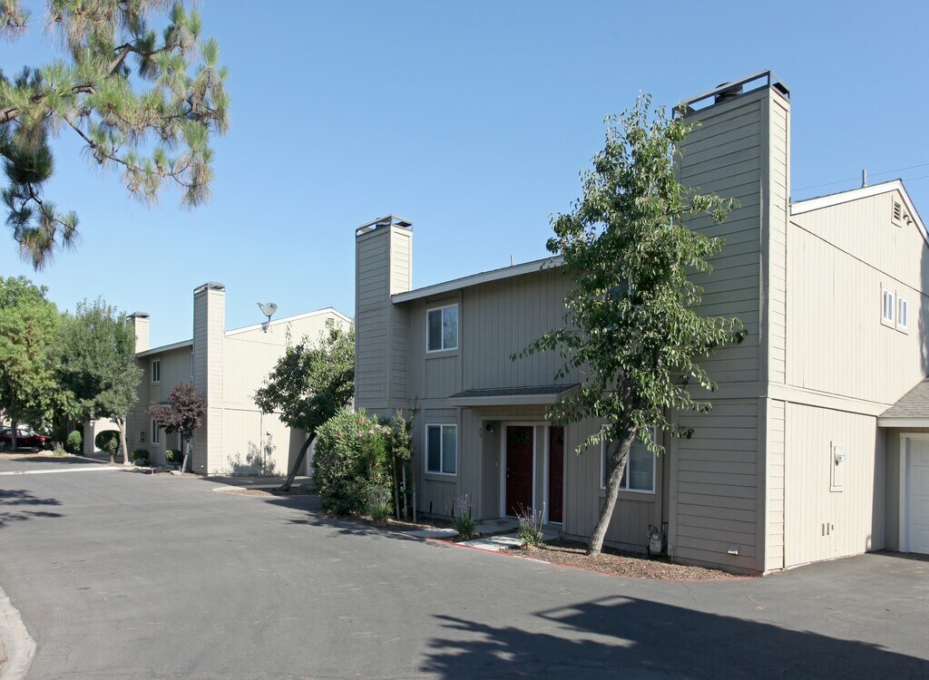 Foto del edificio - 232 N Lemoore Ave