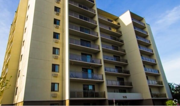 Building Photo - Bradley Court I/II