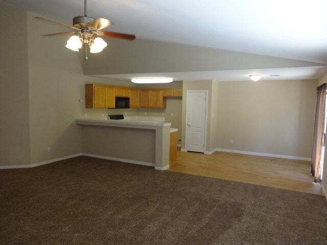 Foto del edificio - 555 Wiedmann Avenue