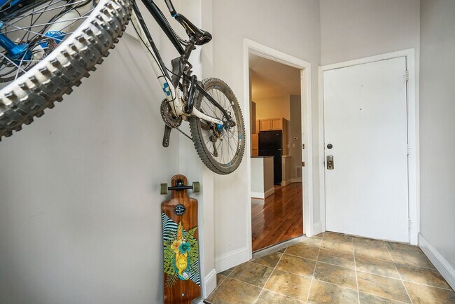 Welcoming entrance - 724 5th St NE