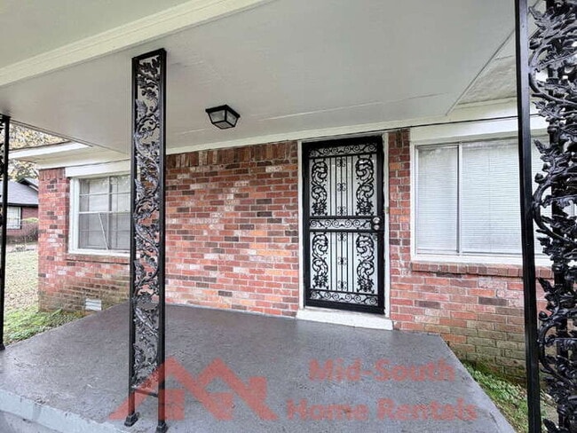 Building Photo - 3389 Cypress Rd