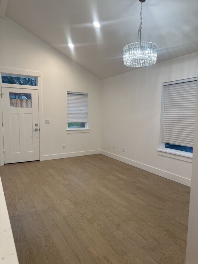 Foto del edificio - Simplify Your Life In this Brand New 2 bed...
