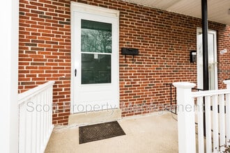 Building Photo - 8627 Willow Oak Rd
