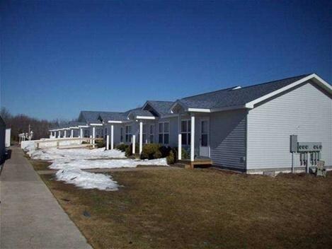 Primary Photo - 9343 W Watergate Rd