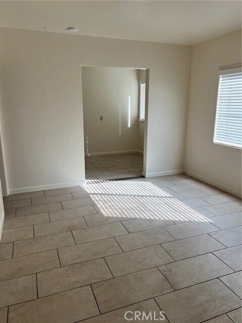 Foto del edificio - 635 W 17th St