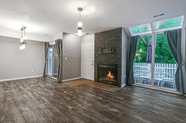 Foto del edificio - 7 Sussex Ct