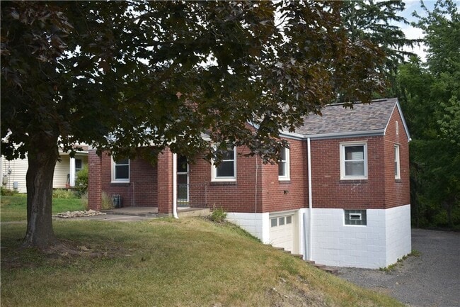 Photo - 905 Burchfield Road Unit House