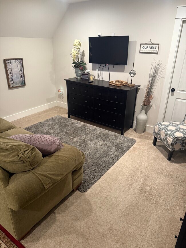 Foto del edificio - 7441 River Rd