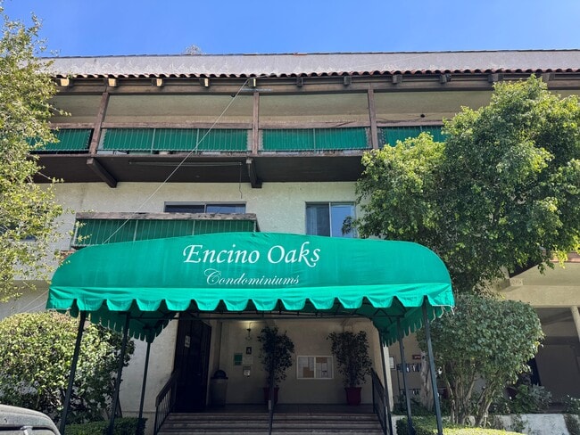 Foto del edificio - 5460 White Oak Ave