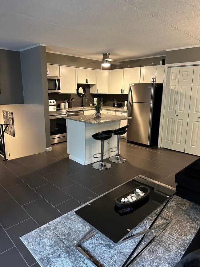 Foto del edificio - 3103 Charlemagne Cir