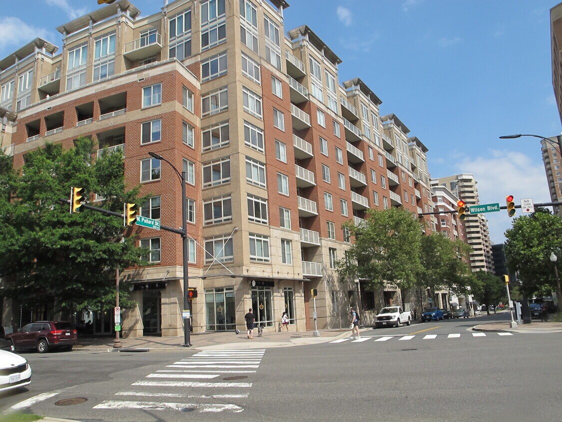 Photo - 820 N Pollard St (Arlington, VA)