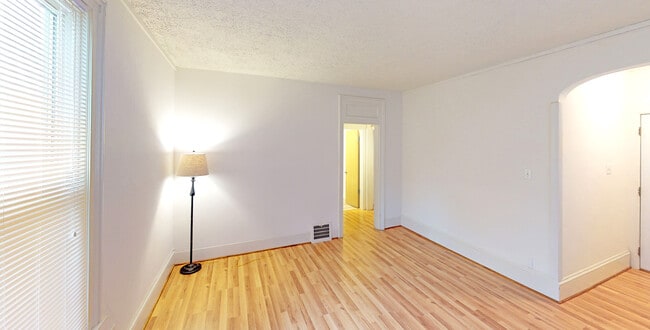 LIVING ROOM - 517 W Edwards St