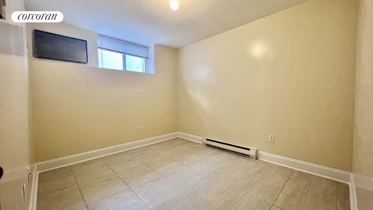 29 Monahan Ave Unit 1, Staten Island, NY 10314 Room for Rent in