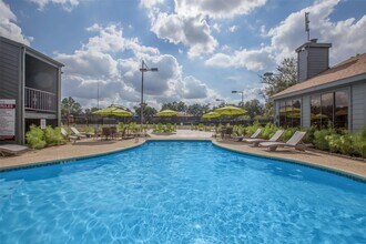 Building Photo - 2101 Hayes Rd