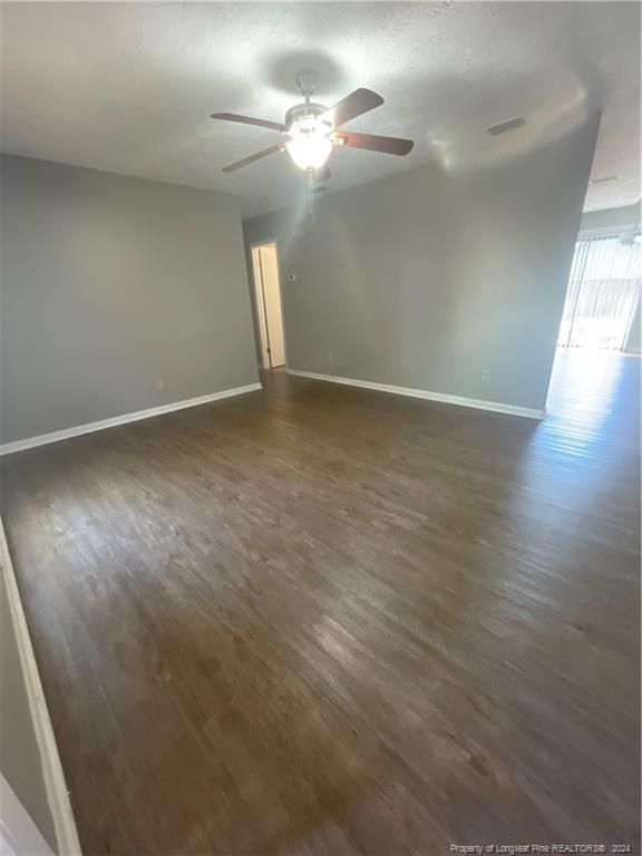 Building Photo - 607 Mosswood Ln