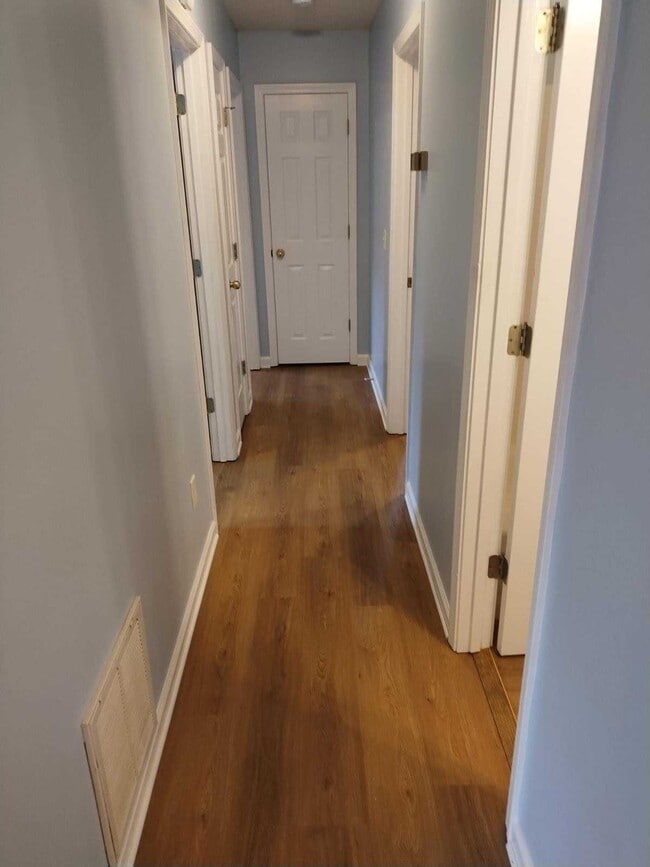 Foto del edificio - 55 Driskell Rd