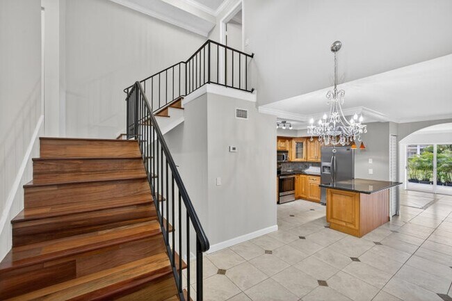 Foto del edificio - 382 Golfview Rd