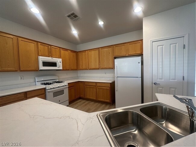 Building Photo - 3615 Herring Gull Ln