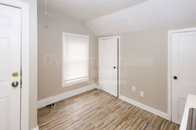 Foto del edificio - 3926 Woodbridge Ave