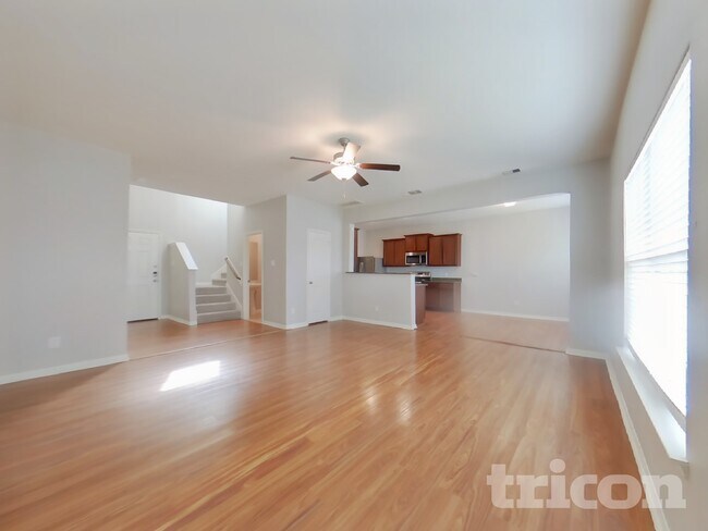 Building Photo - 216 Elm Patch Dr