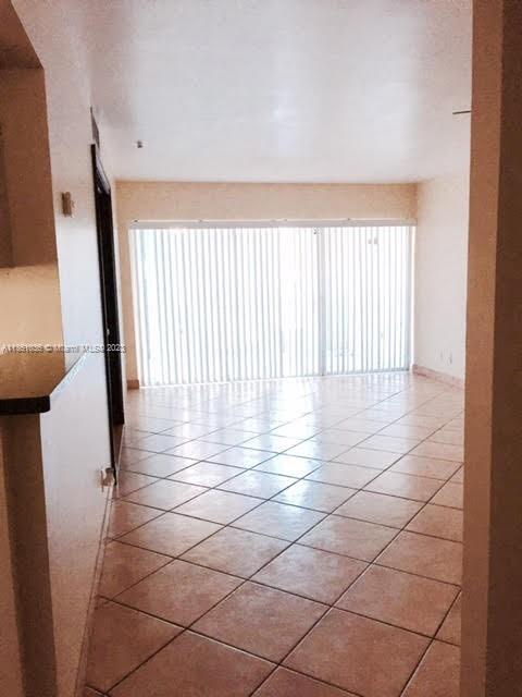 Foto del edificio - 236 Castlewood Dr